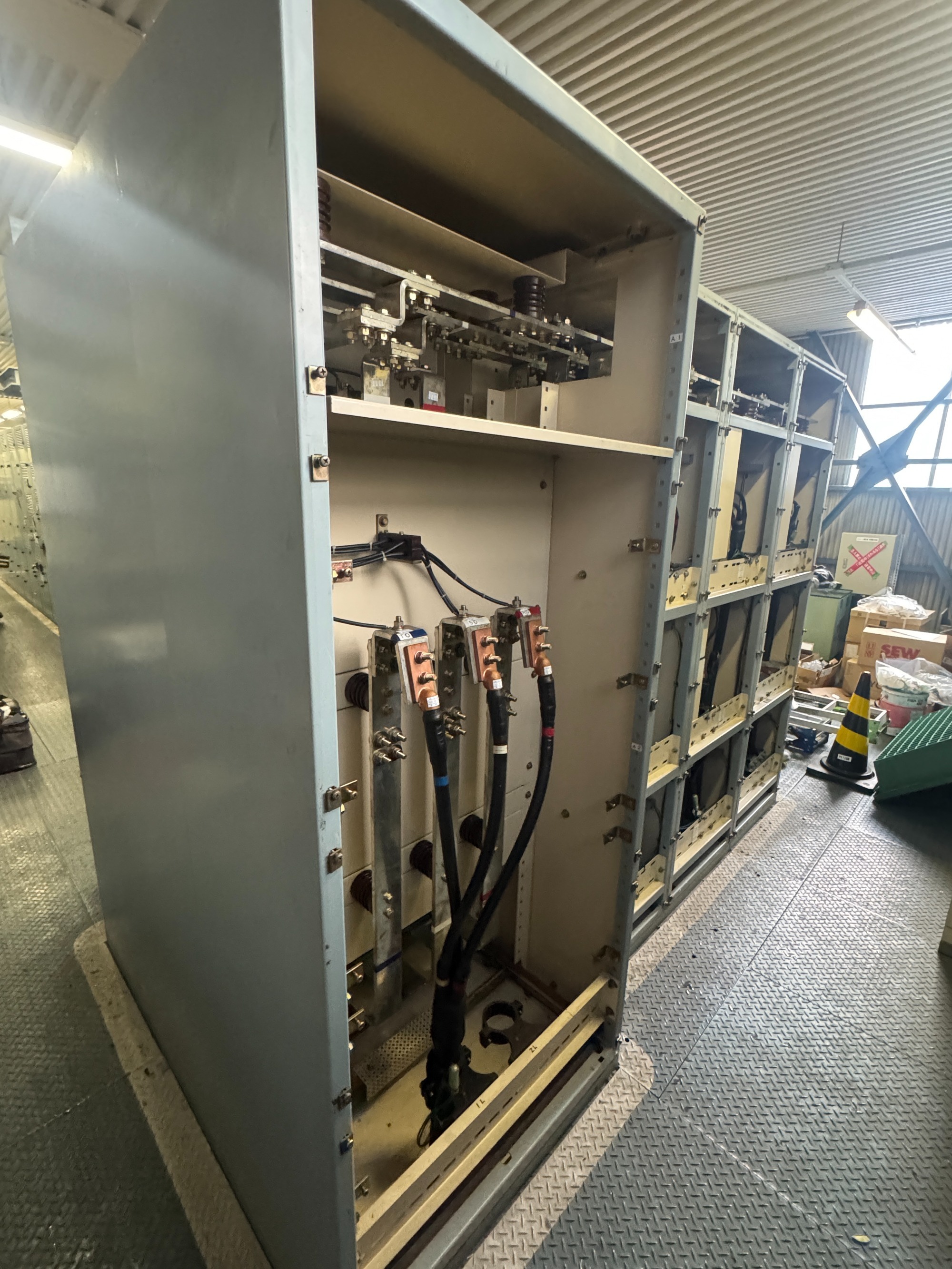 キュービクル・ 高圧盤の更新工事